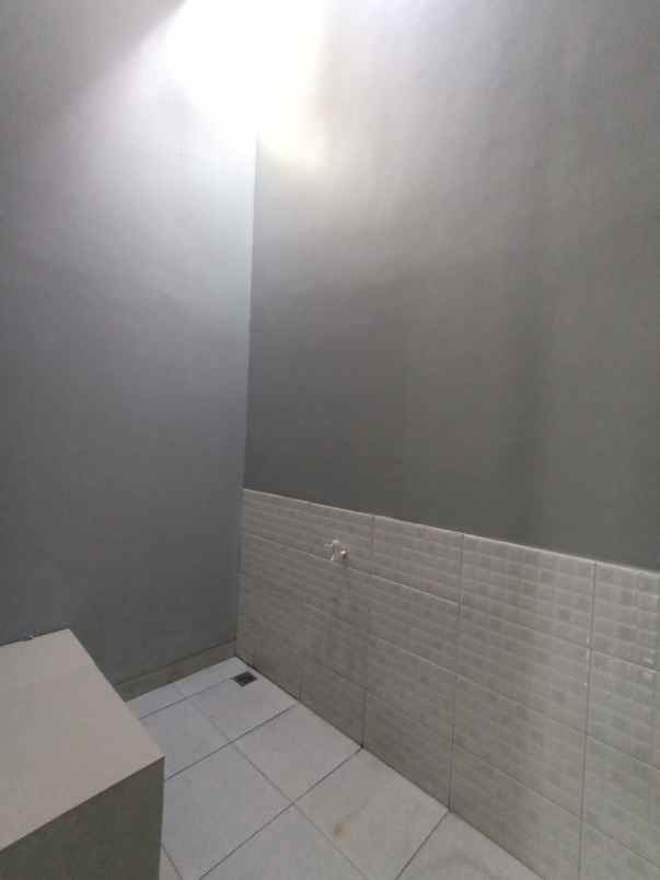 dijual rumah bumi anggrek bekasi