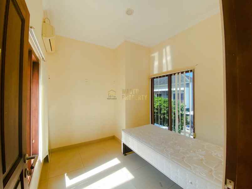 dijual rumah caturtunggal