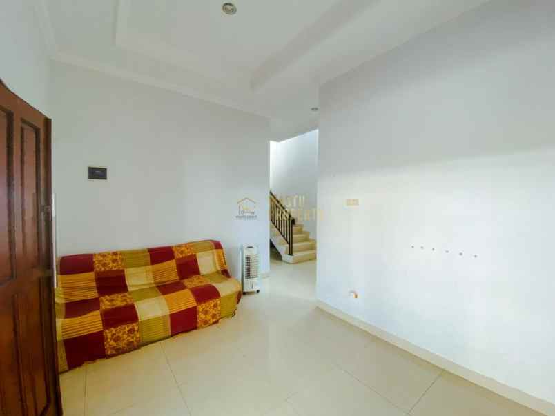 dijual rumah caturtunggal