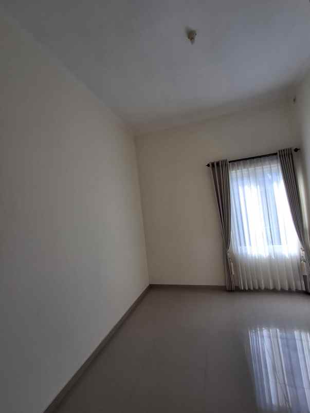 dijual rumah cengger ayam lowokwaru