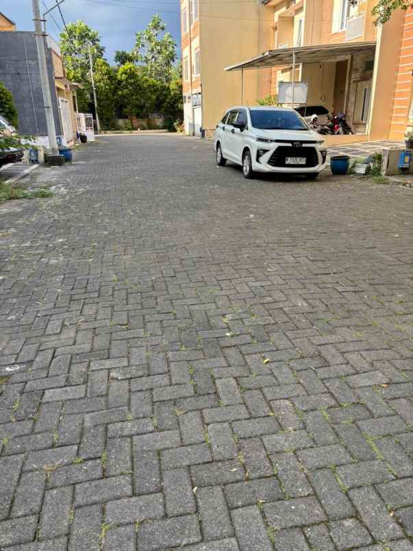 dijual rumah cengger ayam lowokwaru