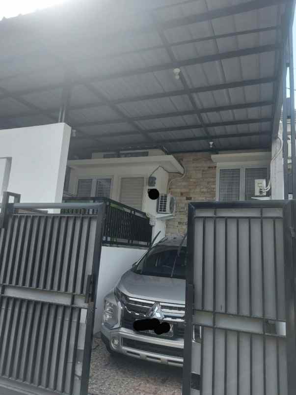 dijual rumah cibubur city