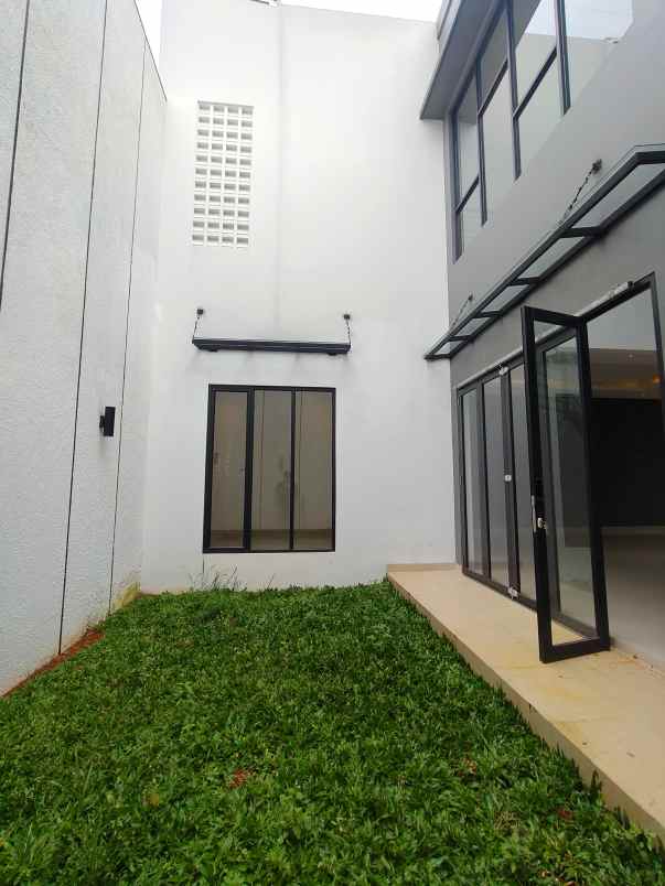 dijual rumah cibubur depok