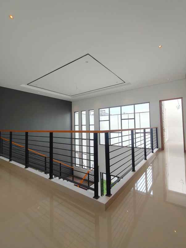 dijual rumah cibubur depok