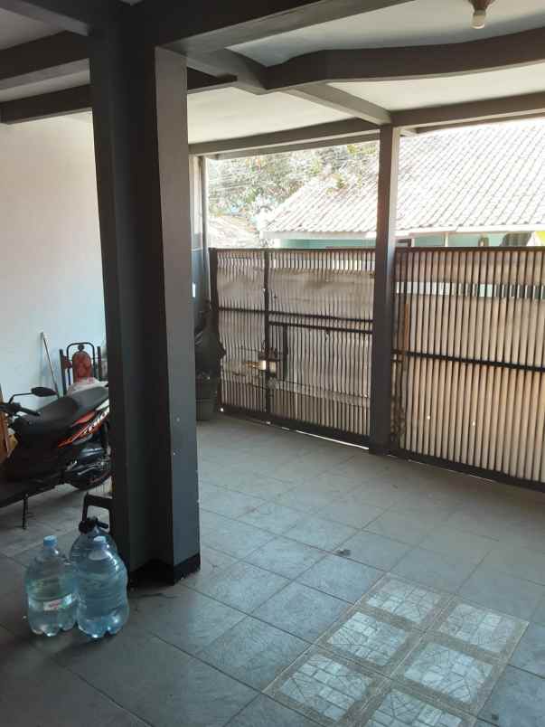 dijual rumah cihanjuang