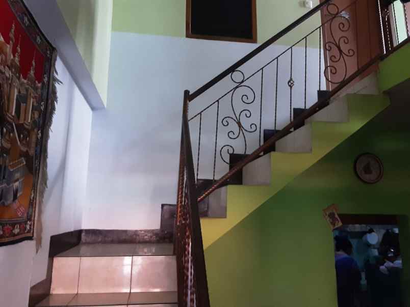 dijual rumah cihanjuang