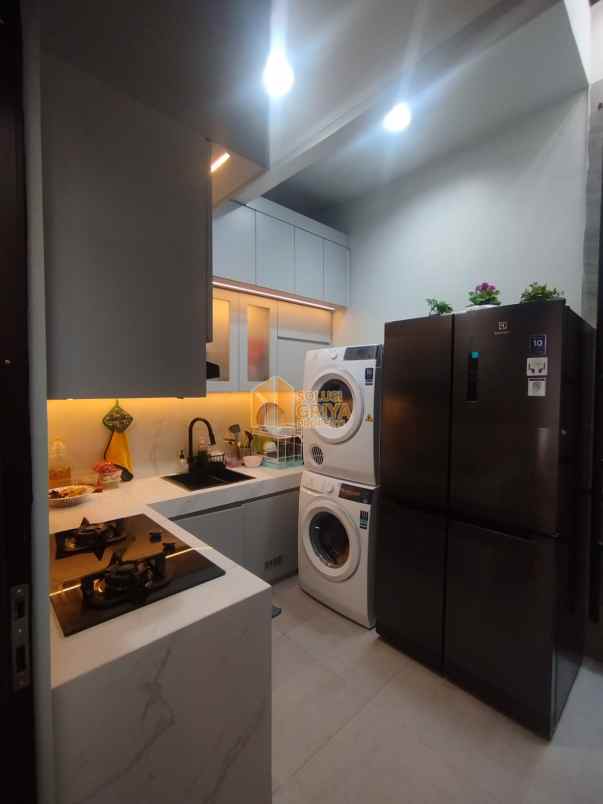 dijual rumah cimanggis