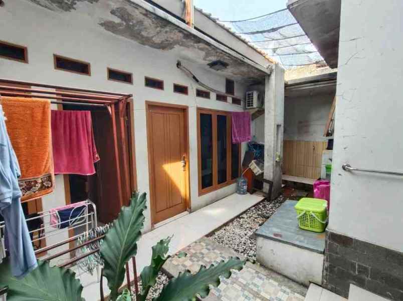 dijual rumah cipayung