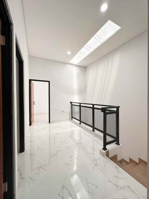 dijual rumah cipinang jaya