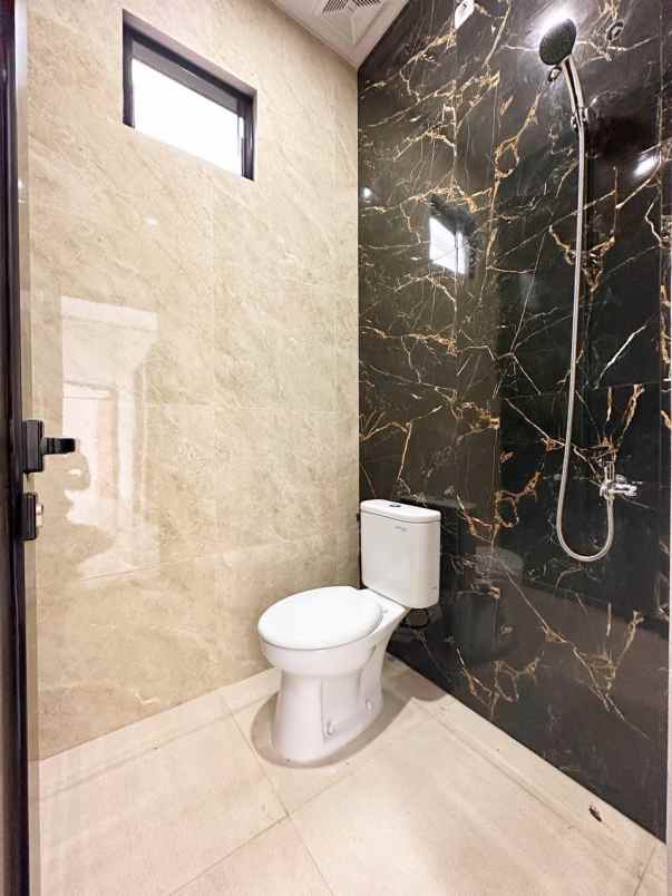 dijual rumah cipinang jaya