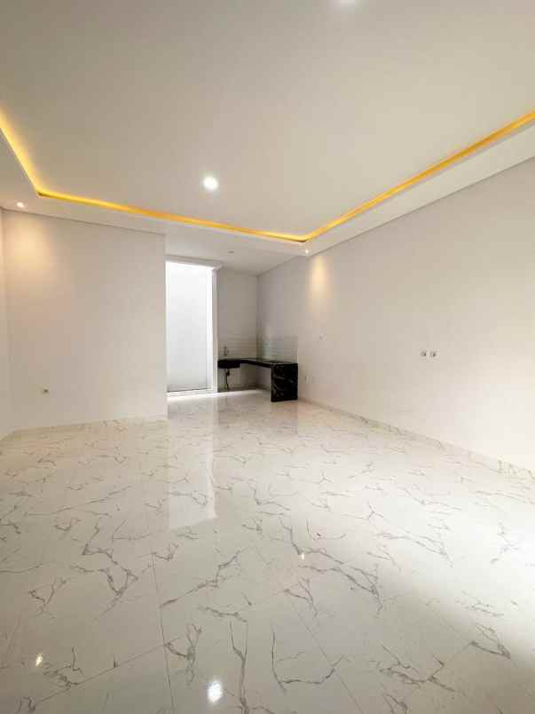 dijual rumah cipinang jaya