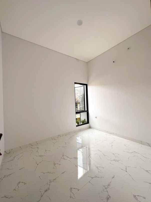 dijual rumah cipinang jaya