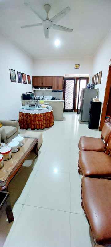 dijual rumah cisaranten kulon arcamanik