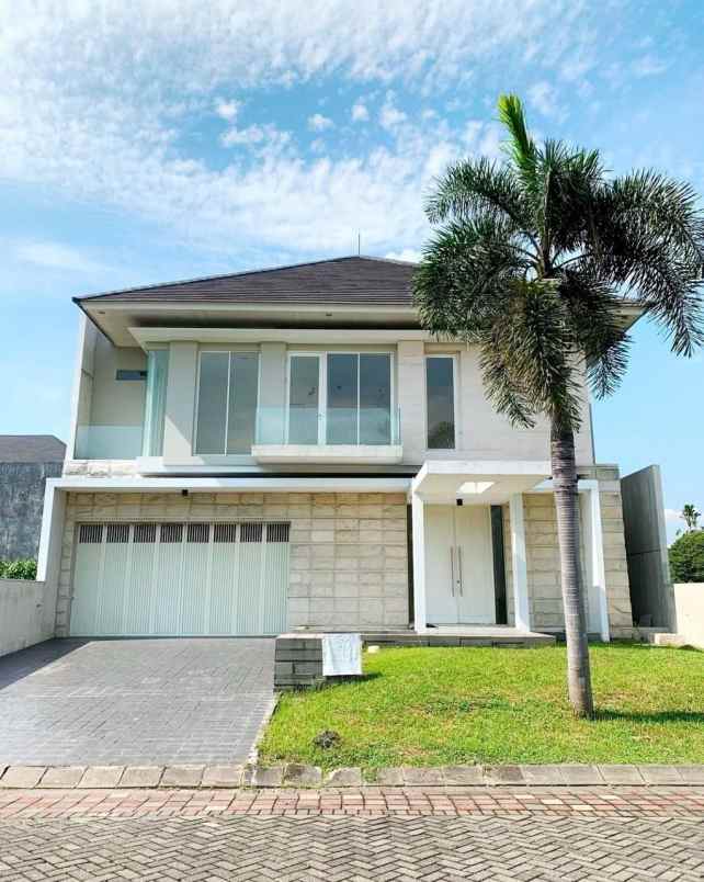 dijual rumah citraland lakarsantri