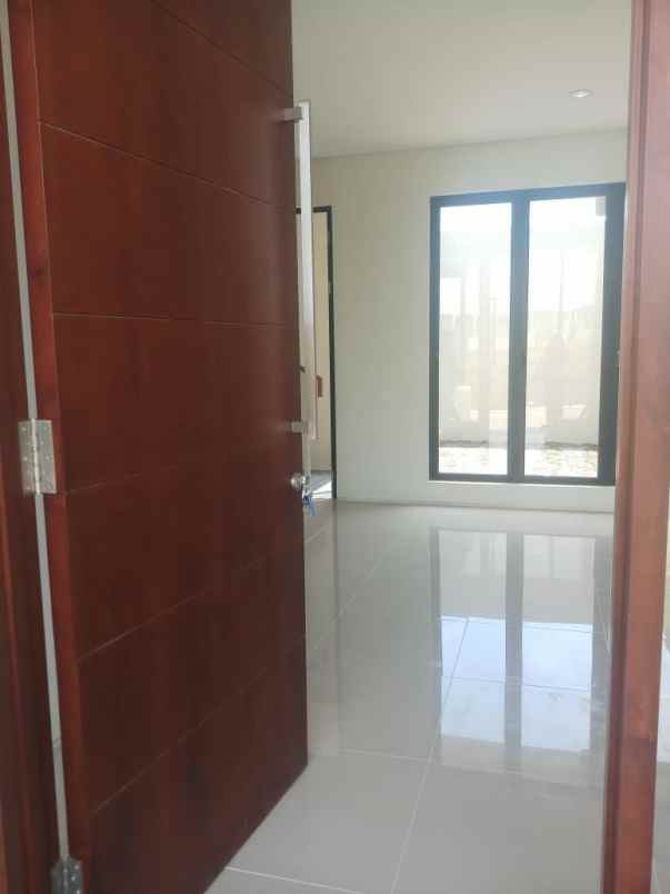 dijual rumah citraland northwest central