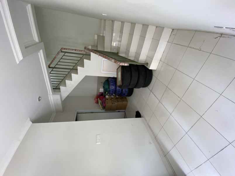 dijual rumah cluster arcadia village