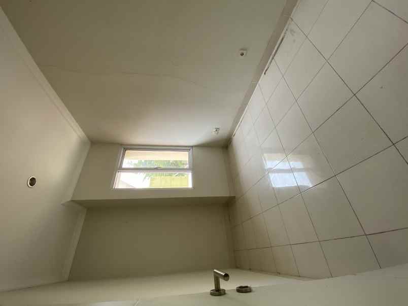 dijual rumah cluster arcadia village