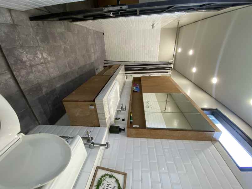 dijual rumah cluster aristoteles