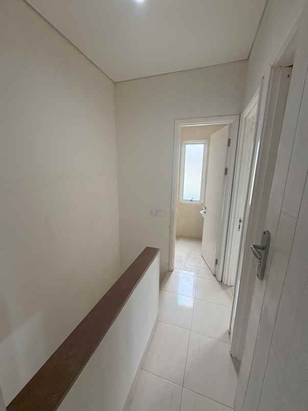 dijual rumah cluster assana vanya park