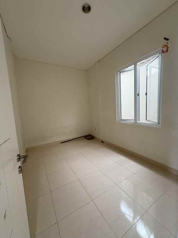 dijual rumah cluster assana vanya park