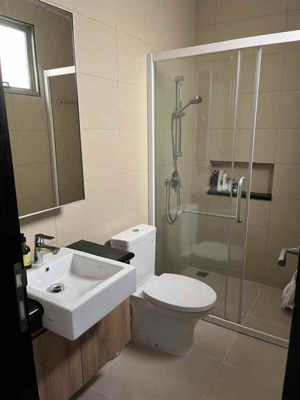dijual rumah cluster atlanta pik2
