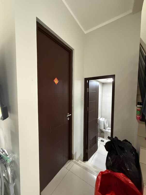 dijual rumah cluster burgundy