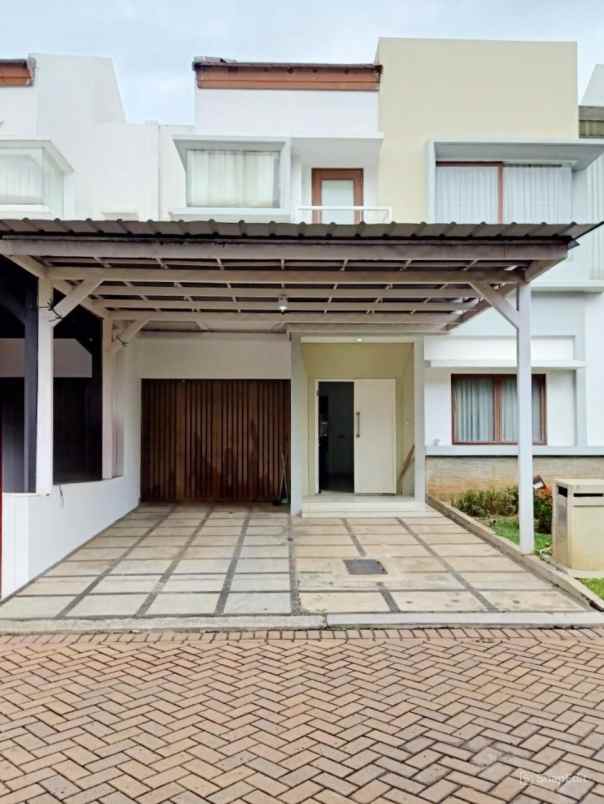 dijual rumah cluster cassia jgc