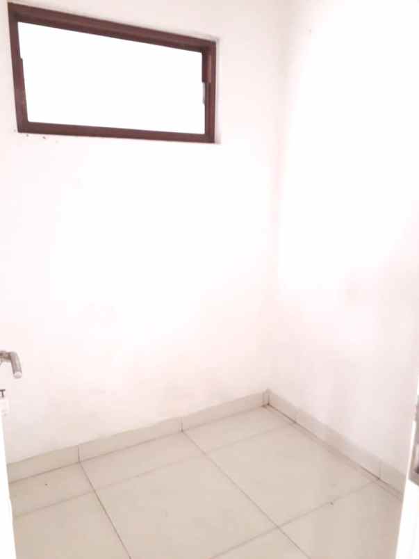 dijual rumah cluster cassia jgc