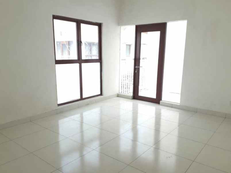 dijual rumah cluster cassia jgc