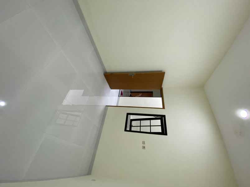 dijual rumah cluster catalina gading