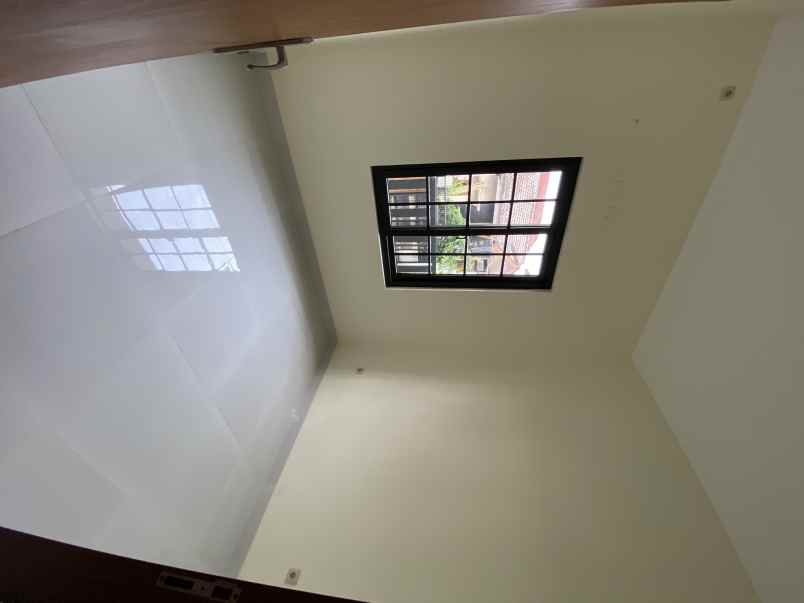 dijual rumah cluster catalina gading