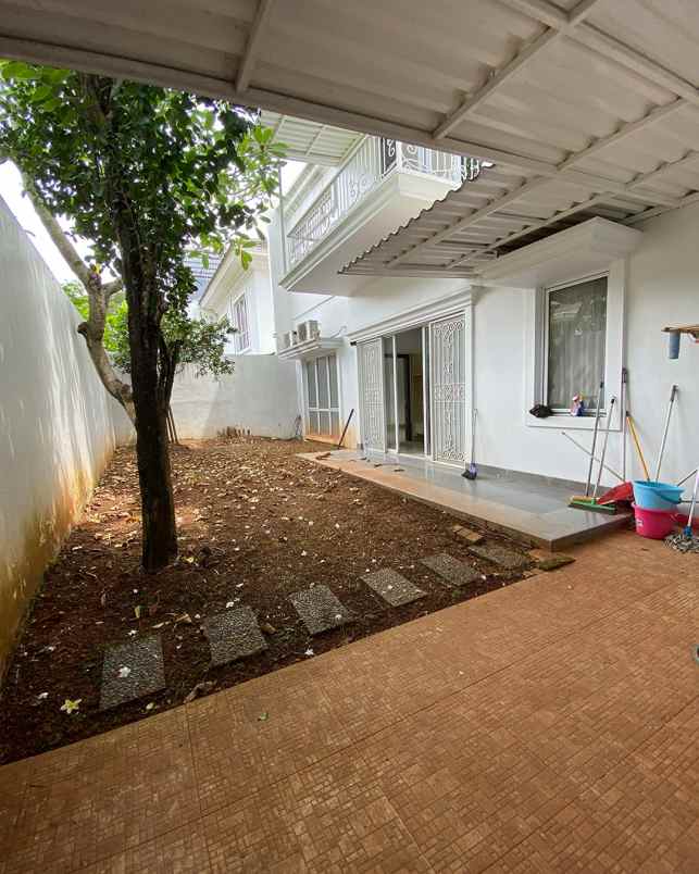 dijual rumah cluster frangipani de park