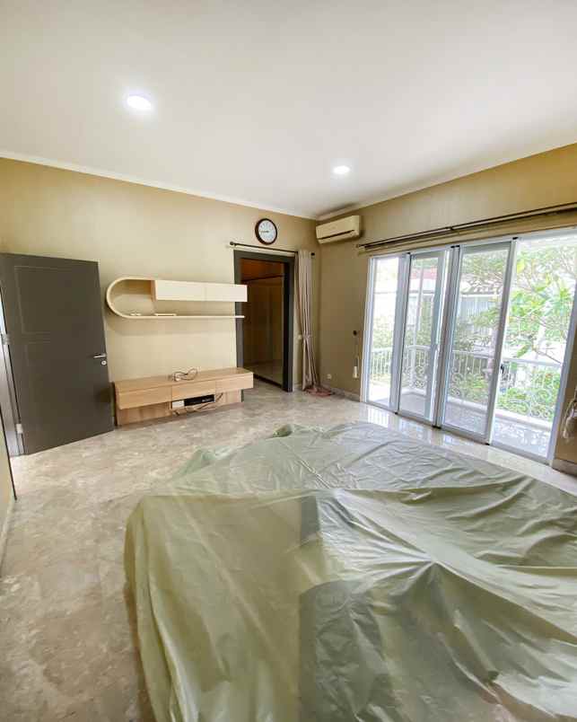 dijual rumah cluster frangipani de park