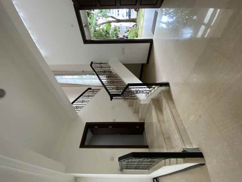 dijual rumah cluster jadeite jl bumi