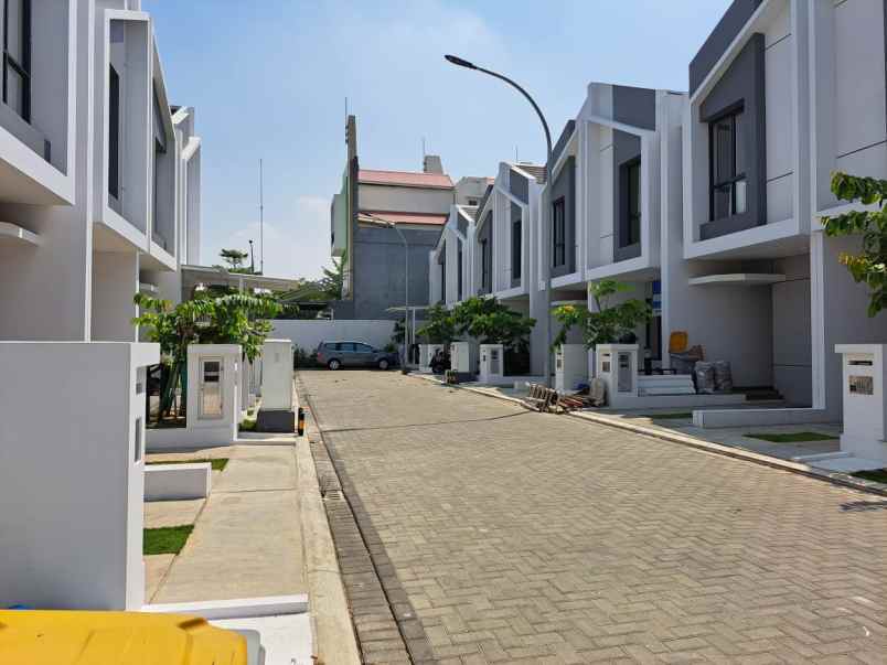 dijual rumah cluster kana harapan indah 2