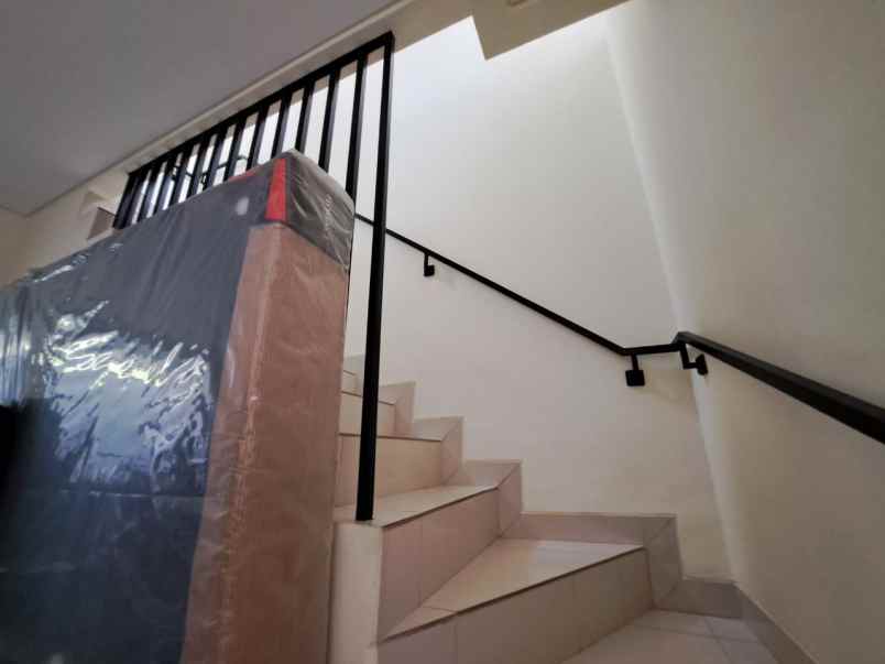 dijual rumah cluster kana harapan indah 2