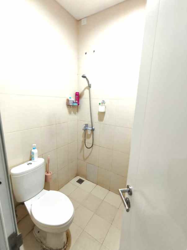 dijual rumah cluster la seine jgc