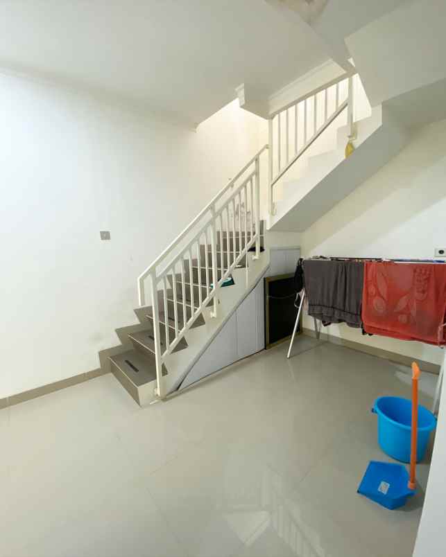 dijual rumah cluster latigo village by