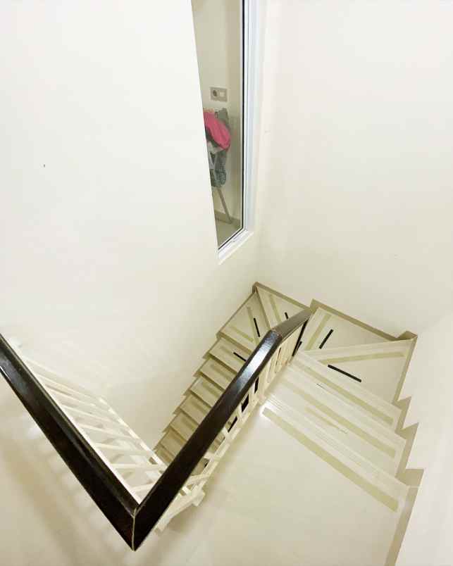 dijual rumah cluster latigo village by