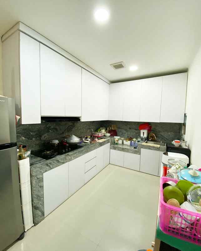 dijual rumah cluster latigo village by