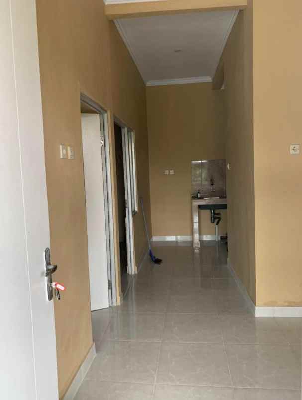 dijual rumah cluster madrid mutiara