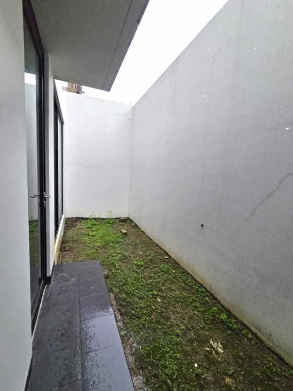 dijual rumah cluster mahakam jgc