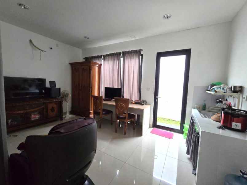 dijual rumah cluster mahakam jgc