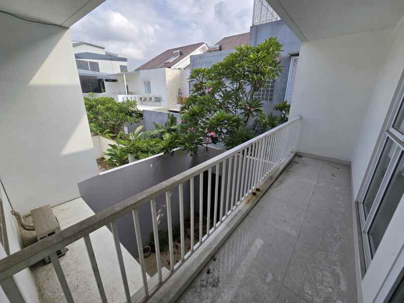 dijual rumah cluster palm spring jgc