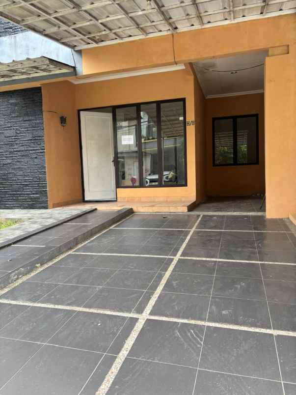 dijual rumah cluster primrose galuh mas