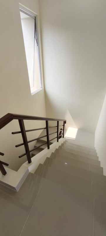 dijual rumah cluster san lorenzo il