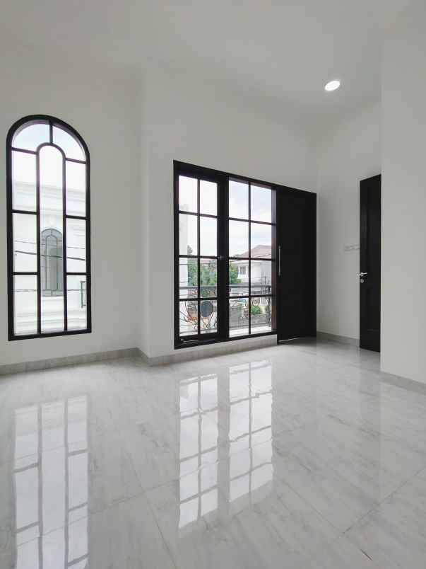 dijual rumah condet balekambang