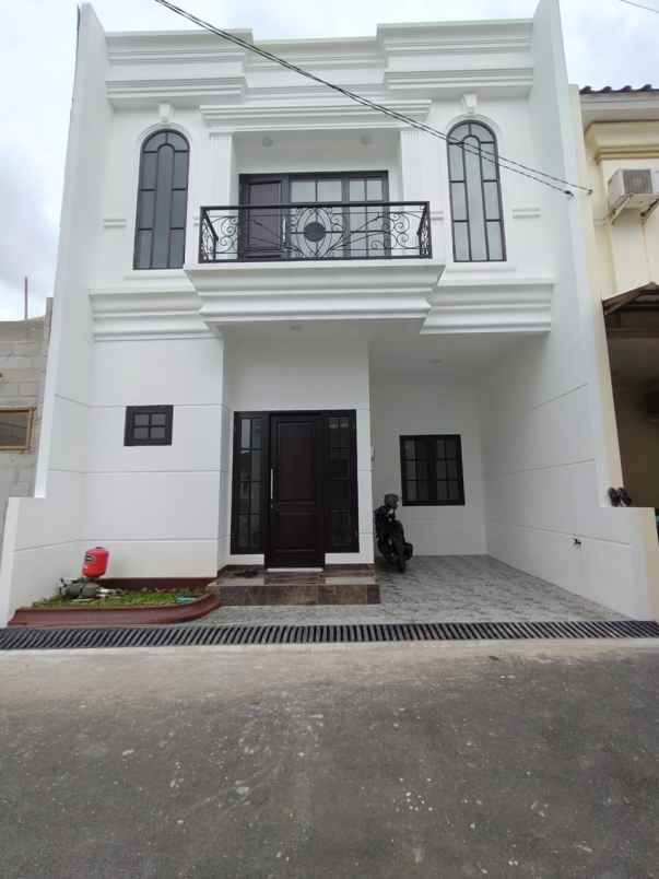 dijual rumah condet balekambang