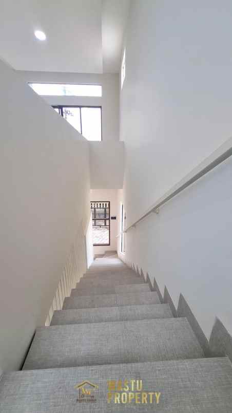 dijual rumah condong catur