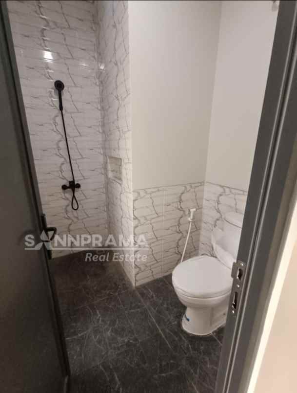 dijual rumah curug bojongsari depok